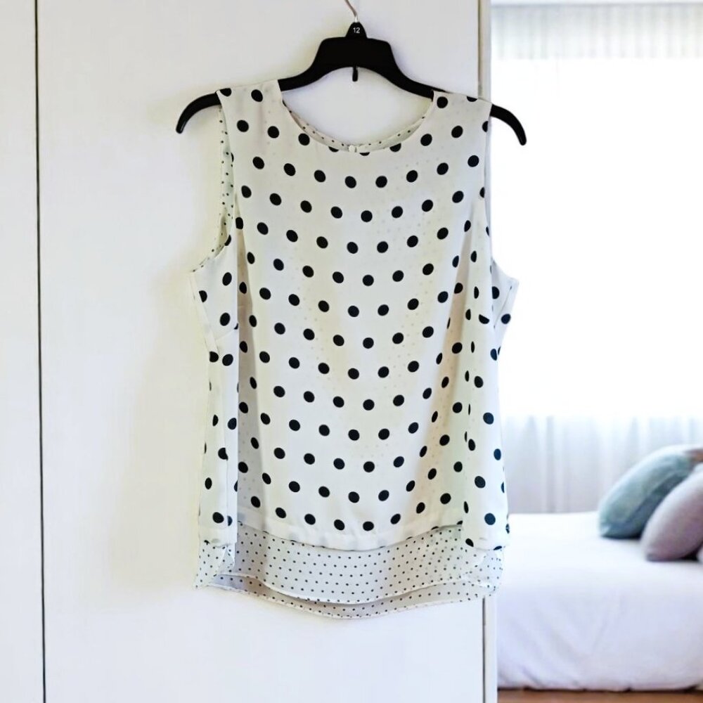 *CLEARANCE* NWOT BLACK & WHITE Double lined sleeveless summer blouse Sz M